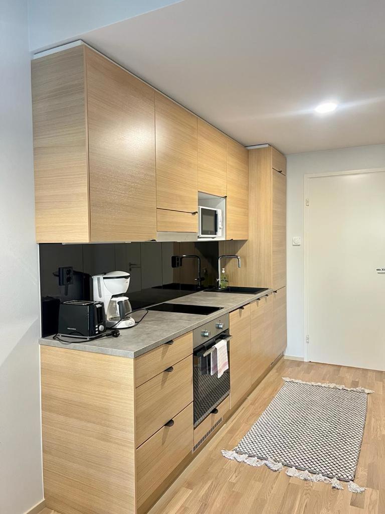 Apartamento Kotimaailma - Madetojanaukio *